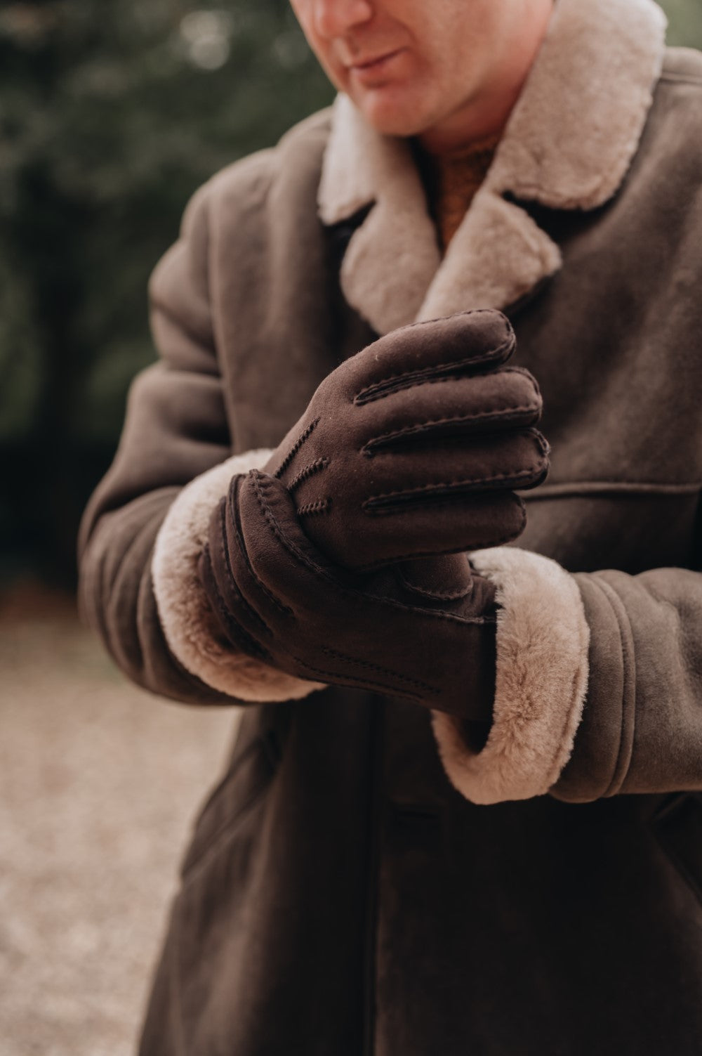 Keeping Hands and Feet Warm: How Sheepskin Can Help with Raynaud’s Disease