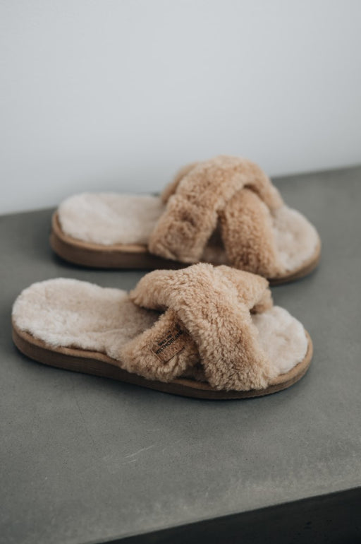 Open toes sheepskin slippers