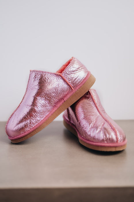 Warmest Sheepskin Slippers Cadi - Pink with Sole