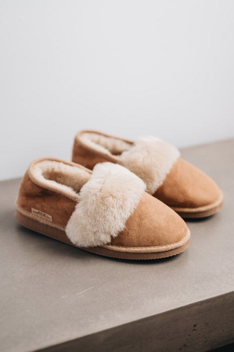 High-quality Westmorland Sheepskins women’s slipper boots made from luxurious sheepskin for year-round wear